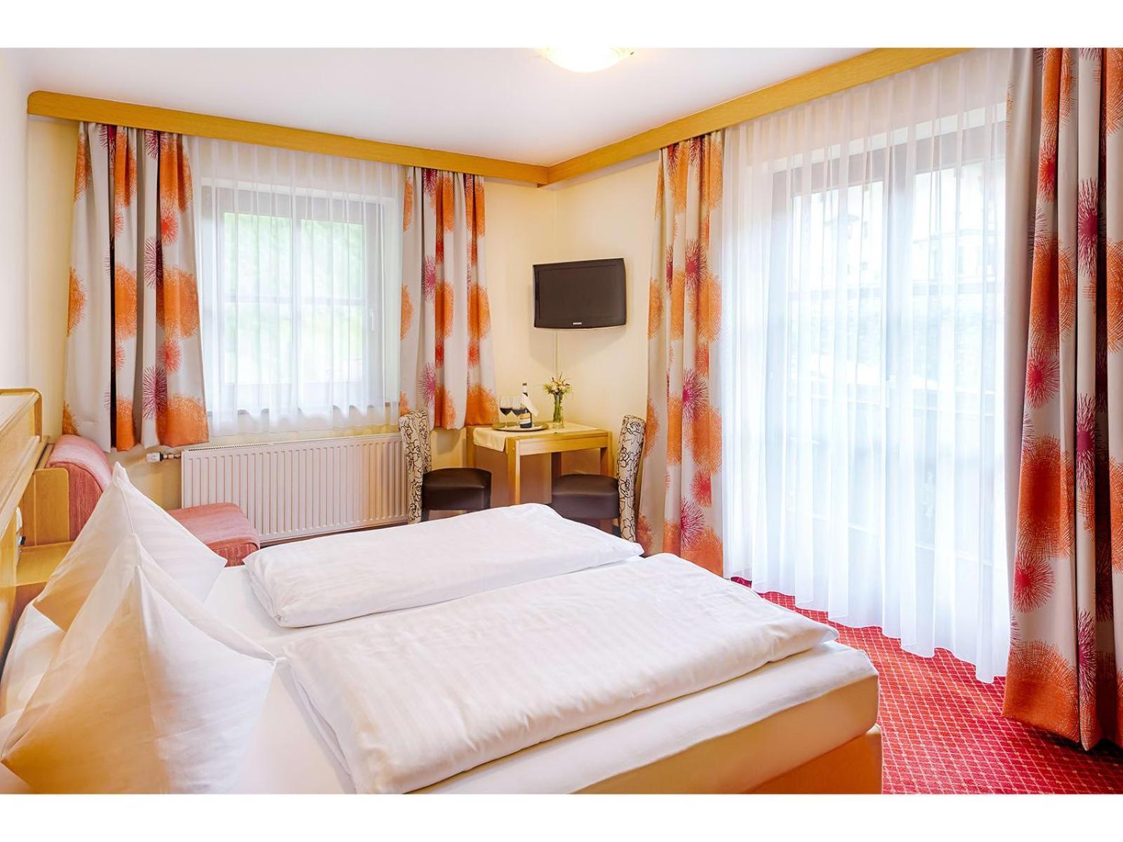 Landhotel Almroesl Im Grossarltal Хютчлаг Экстерьер фото